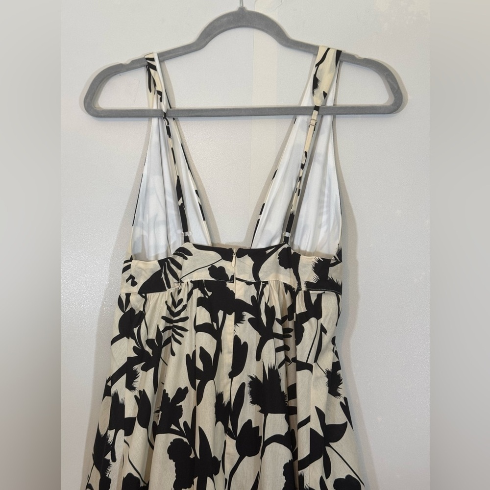 Aakaa Ballagio Black Floral Deep Plunge Maxi Dress - Picture 13 of 15